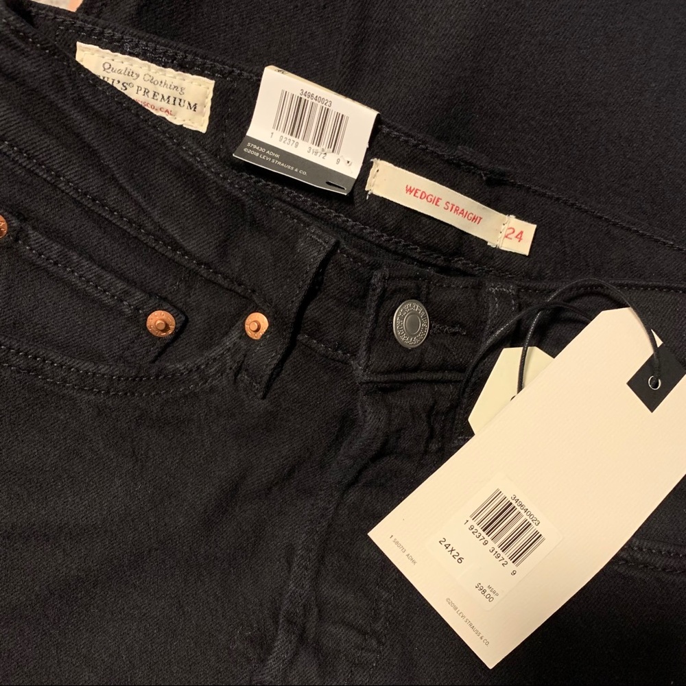 *NEW* Levi’s Premium Wedgie Straight Jeans - Picture 4 of 7